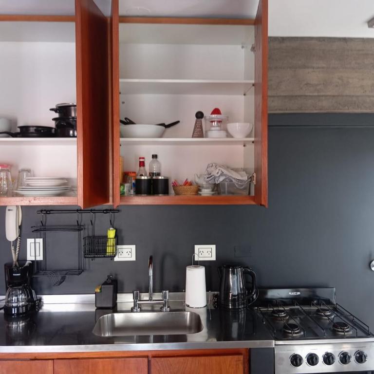 Departamento en microcentro 3er piso con balcón - Apartamento de 1 Dormitorio con balcón y vistas a la ciudad - 8