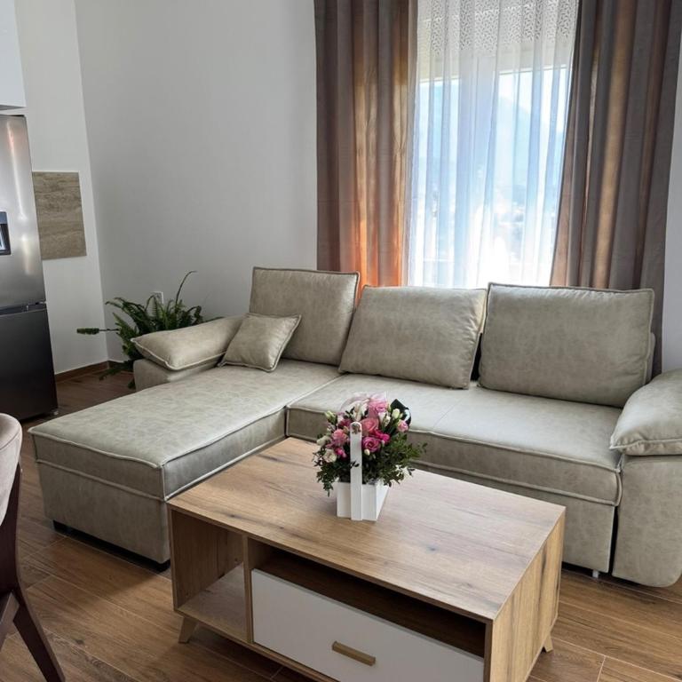 LazArina Apartments - One-Bedroom Apartment - 33