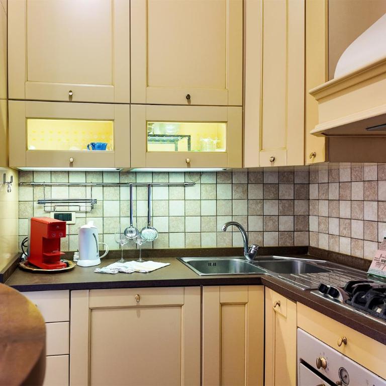 Francesca' s Home Livorno centro - Two-Bedroom Apartment - 15
