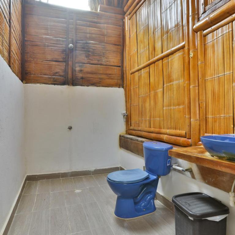 Hostal La Finquita - Habitación Doble Deluxe con balcón - 9