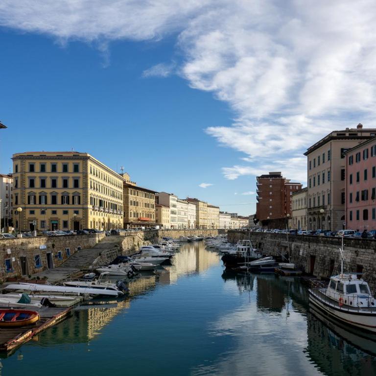 Francesca' s Home Livorno centro - Two-Bedroom Apartment - 40