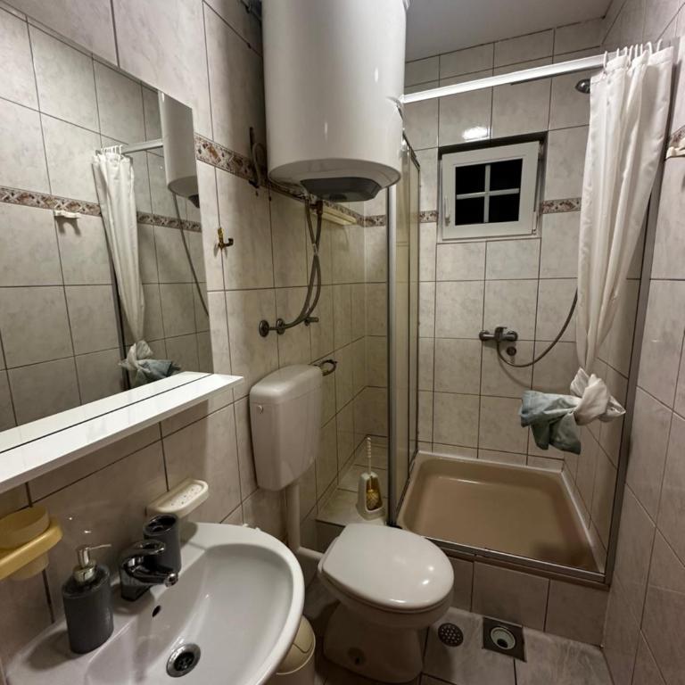 Villa Linna - Dvokrevetna Soba sa Zasebnim Krevetom i Sopstvenim Kupatilom - 1