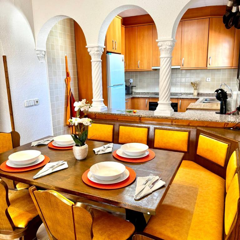 CASA CON PISCINA y BARBACOA - Casa - 19