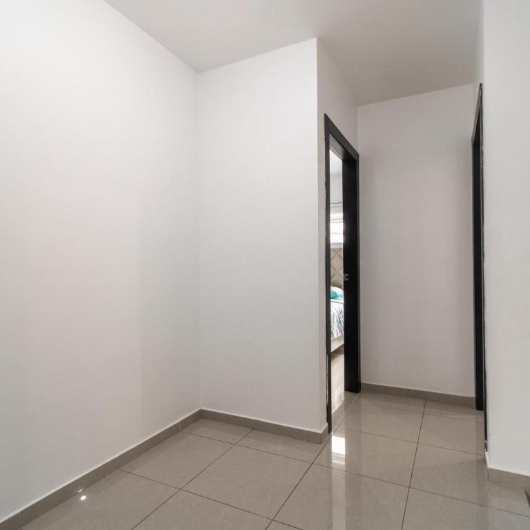 Casa Amplia, Piscina privada, Vía Samborondón, parrilla - Casa de 3 dormitorios - 4