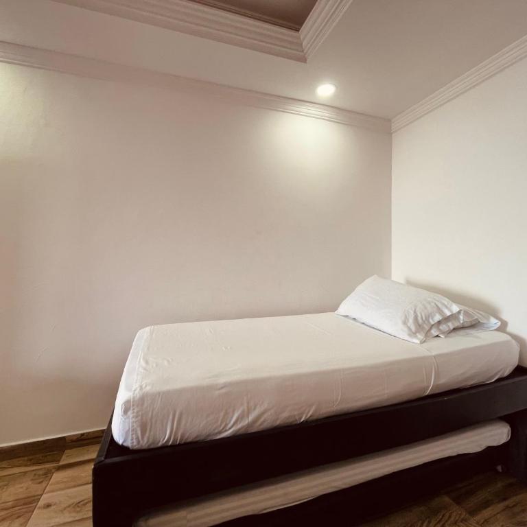 Cartagena apto estudio piso 12 frente a la playa - Estudio con balcón - 10