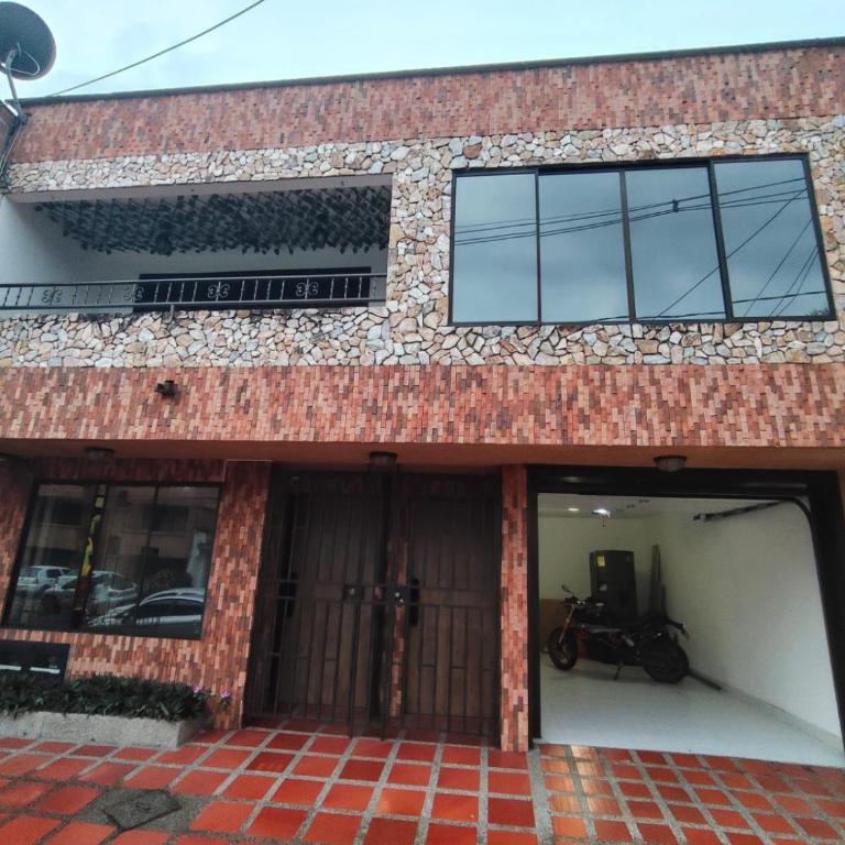 Casa Completa Estadio Atanasio Girardot - Four-Bedroom House - 3