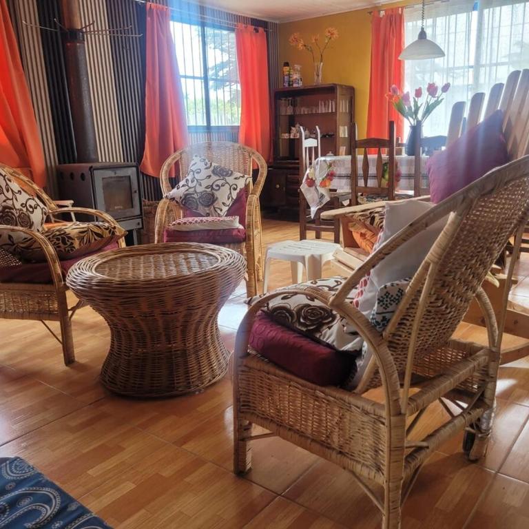 Casa Grande en Pichilemu, playa caminando a 5 min - Casa de 3 dormitorios - 9