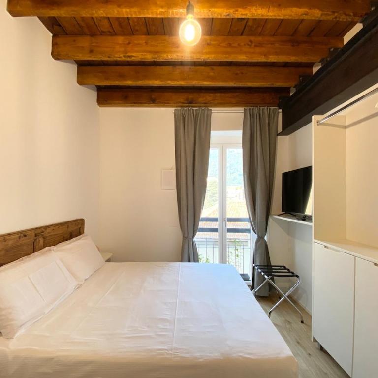 Bright Elegance - Motta Apartments - One-Bedroom Apartment - 10