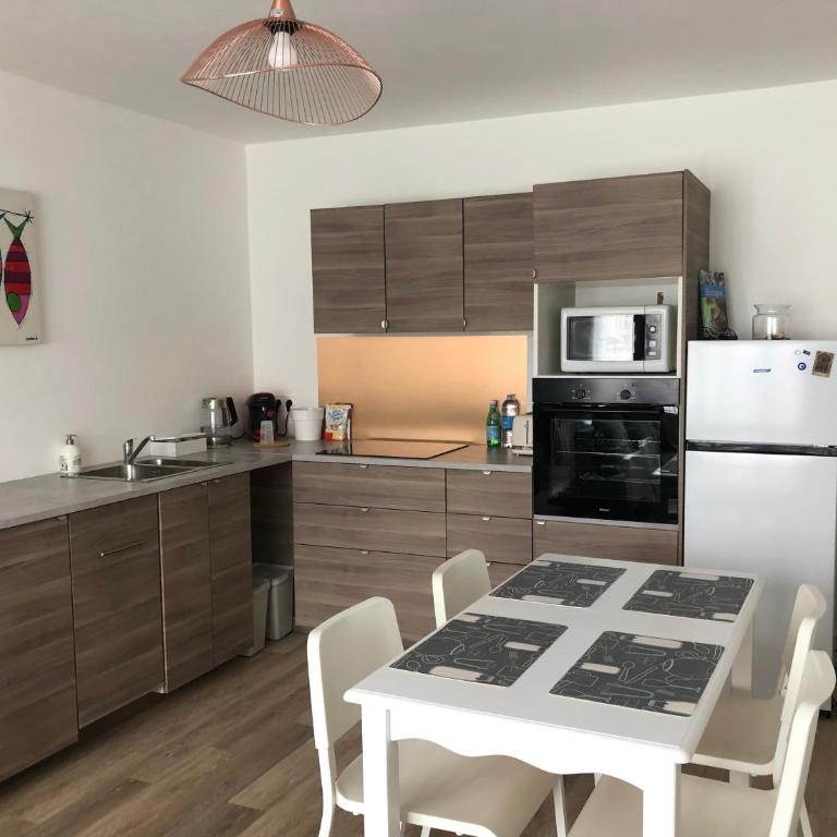 Appartement Lumineux-Coeur de ville & plages - Apartment mit 1 Schlafzimmer - 9
