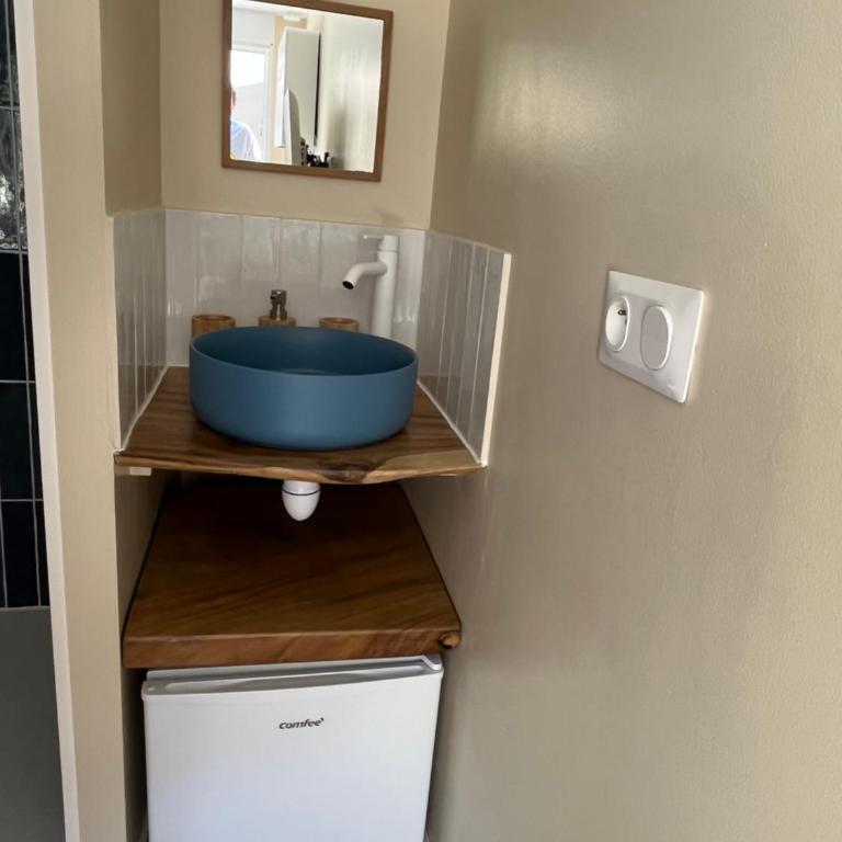 Suite en dépendance avec terrasse et entrée privée Marseille - Haus mit 1 Schlafzimmer - 2