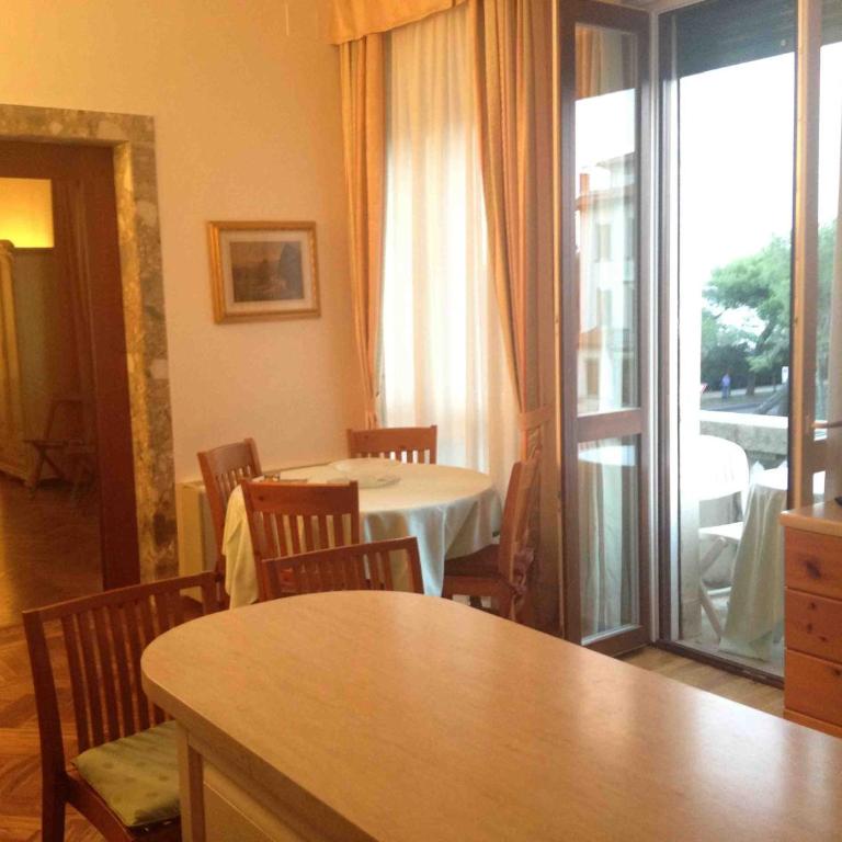 Villa Gabriella B&B - Apartments - Appartamento con 2 Camere da Letto e Balcone (3 Adulti) - 5