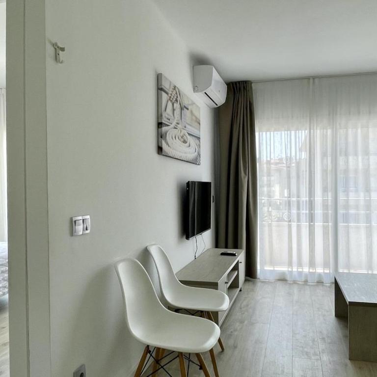 Festasol 316 - Two-Bedroom Apartment with Terrace - 12