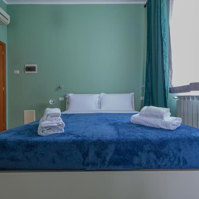 Marconi Lodge - Camera Matrimoniale con Bagno Privato - 1
