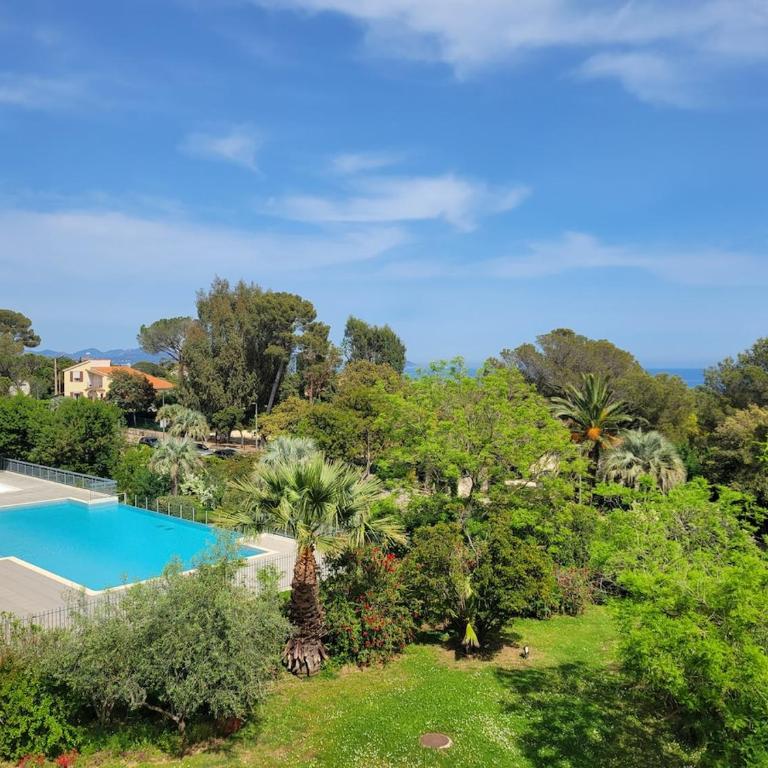 Beach 5 mins walk,Wi-fi,AC,Pool,Parking,Elevator - Appartamento con 2 Camere da Letto - 1
