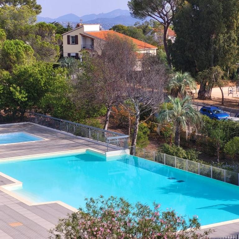 Beach 5 mins walk,Wi-fi,AC,Pool,Parking,Elevator - Appartamento con 2 Camere da Letto - 10
