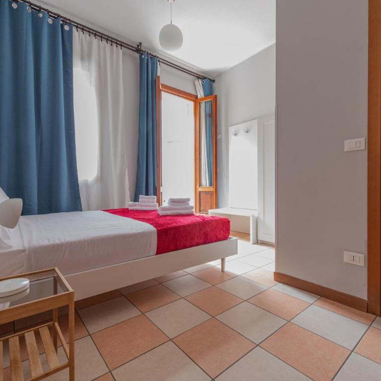 Marconi Lodge - Camera Matrimoniale con Bagno Privato - 8