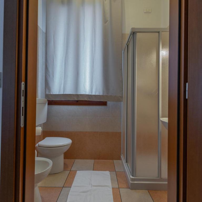 Marconi Lodge - Camera Matrimoniale con Bagno Privato - 3