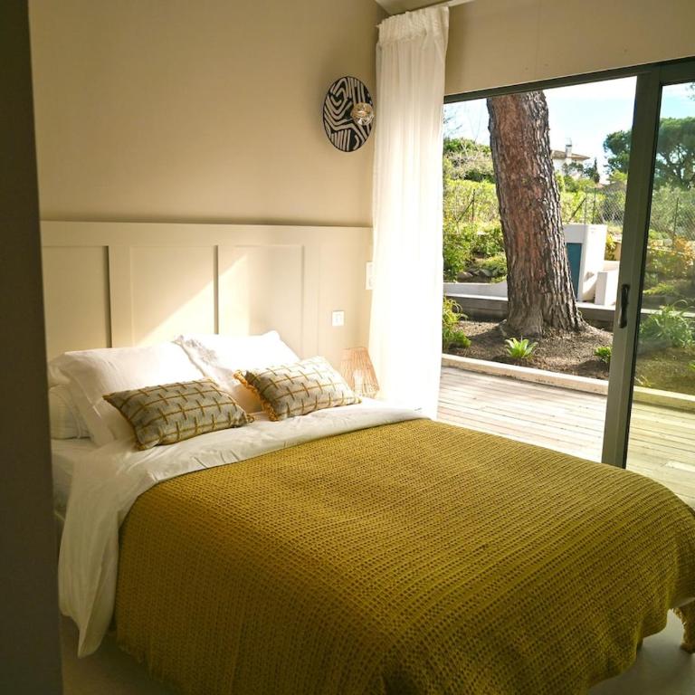 Villa Boucharel, grande piscine, à 10 min à pied de la plage - Villa - 44