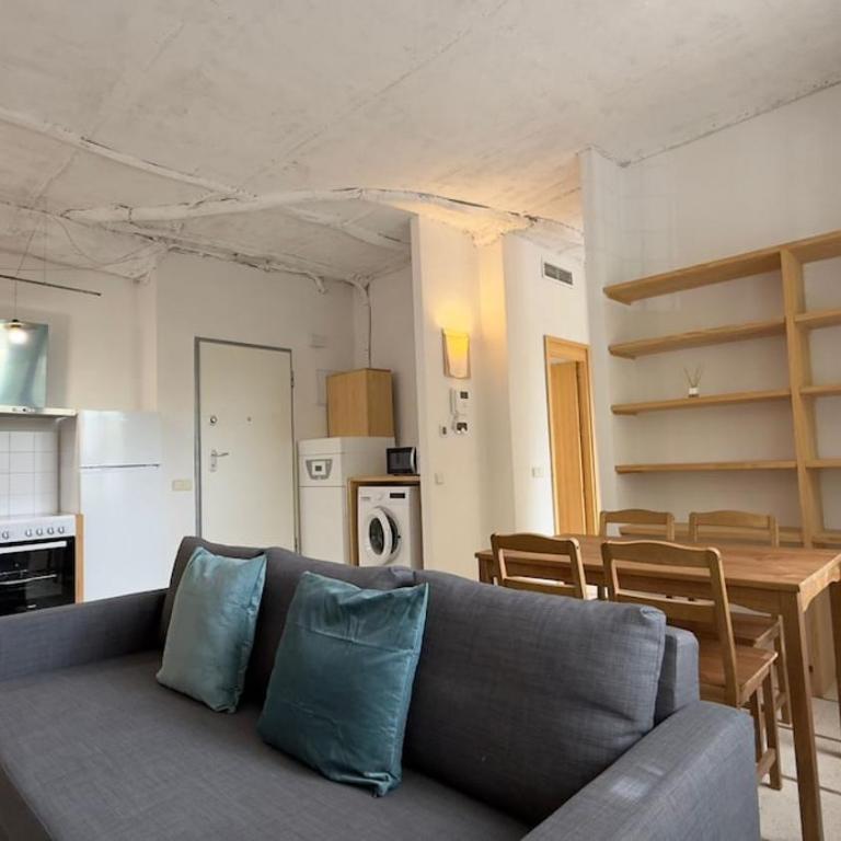 Stylish flat with natural light for 4 pax - LR1 - Apartamento de 2 dormitorios - 3