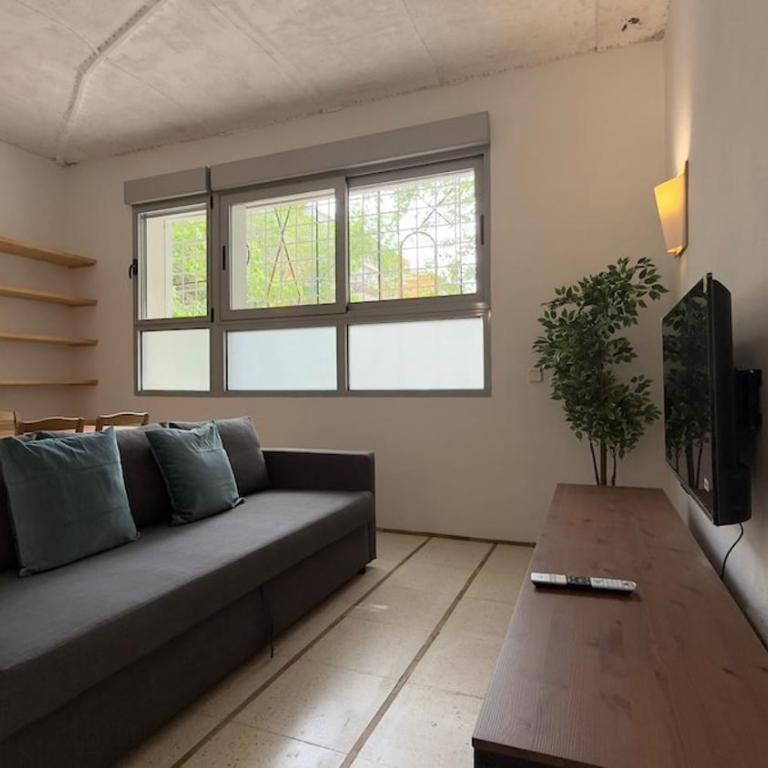 Stylish flat with natural light for 4 pax - LR1 - Apartamento de 2 dormitorios - 16