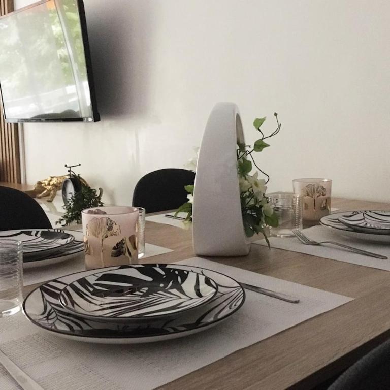 2Room Apart with AC, 3 min to the beach, Small garage - Appartement 1 Chambre - 6