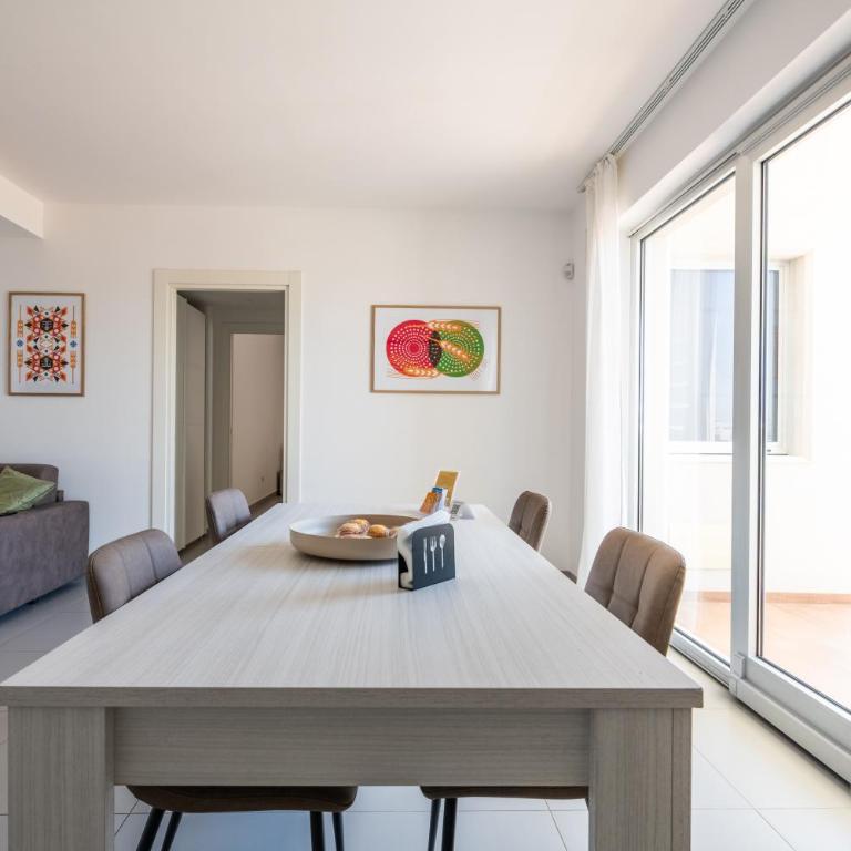 White Coast Relax & Stay - Suite Familiare con Balcone - 1