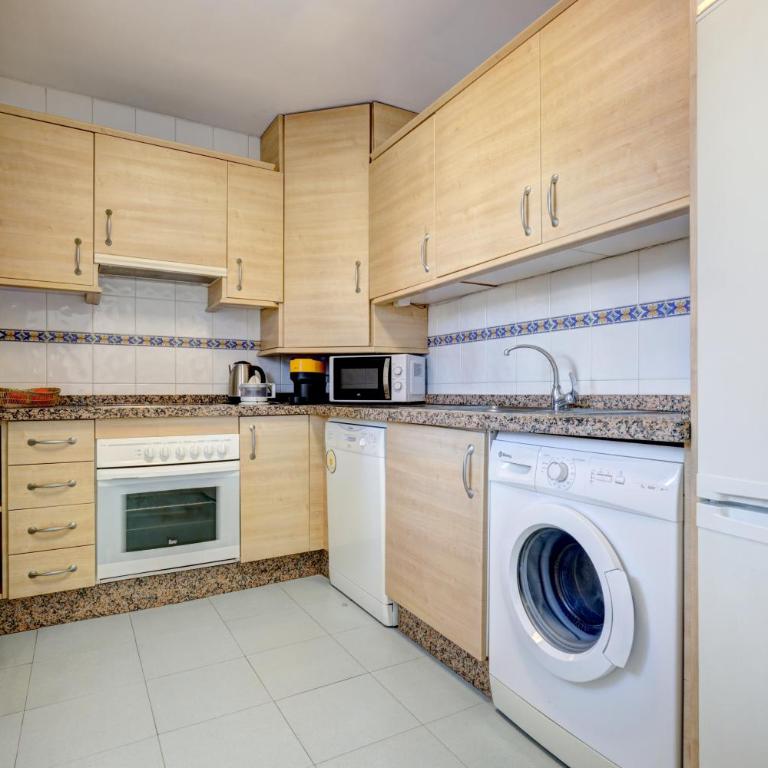 Apartamento en primera línea de playa en Estepona - Apartamento de 2 dormitorios - Frente al océano - 14