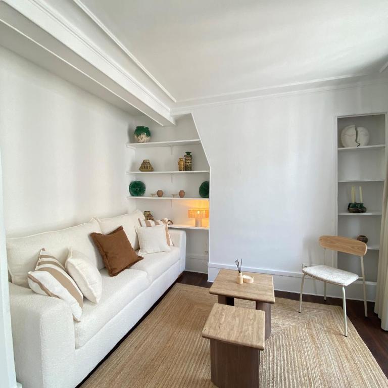 Elegant Montmartre Apartment Overlooking Paris Rooftops - Appartement - 10