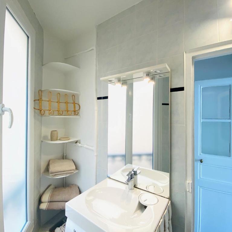 Elegant Montmartre Apartment Overlooking Paris Rooftops - Appartement - 19