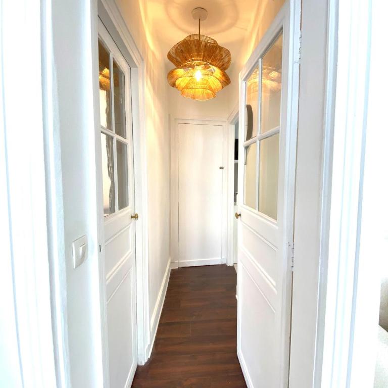 Elegant Montmartre Apartment Overlooking Paris Rooftops - Appartement - 14