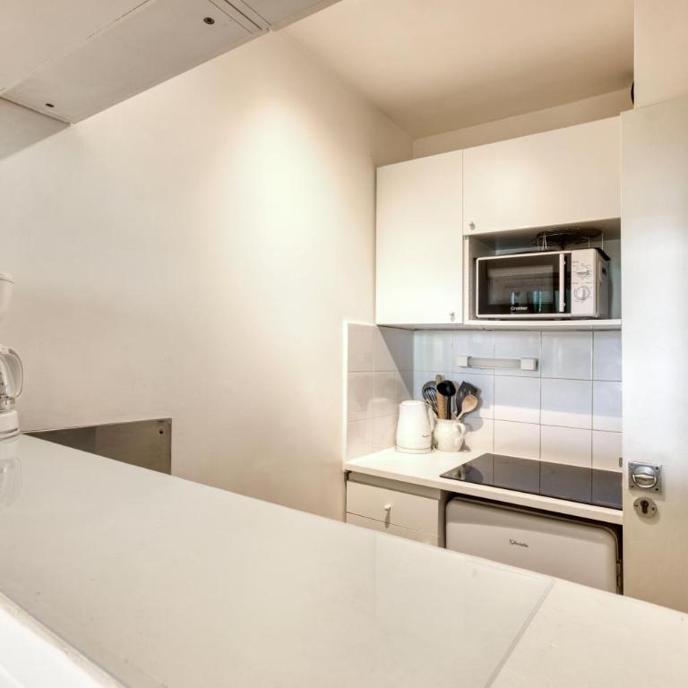 Apartment Chamois Blanc 1 - Central Chamonix Haven - Appartement - Vue sur Jardin - 5