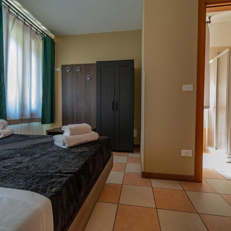 Marconi Lodge - Camera Matrimoniale con Bagno Privato - 5