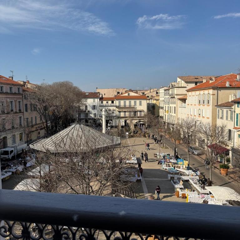 #101-Heart of Vieil Antibes - Place Nationale-High-End Newly Renovated & Furnished Appartment - Appartement 2 Chambres - 7
