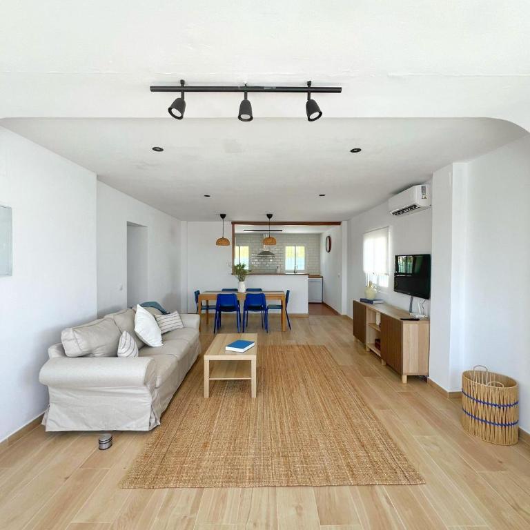 Chalet Vacacional ELIÁ -Piscina Privada, BBQ, Wifi - Casa de 3 dormitorios - 12