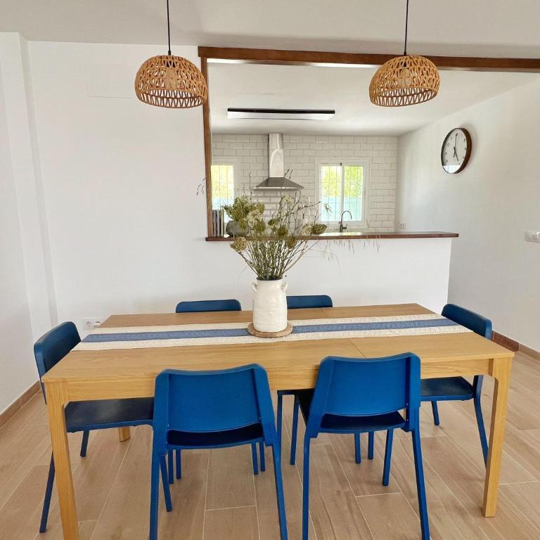 Chalet Vacacional ELIÁ -Piscina Privada, BBQ, Wifi - Casa de 3 dormitorios - 40