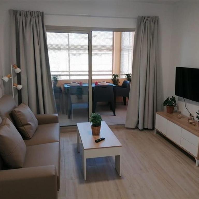 Residencia Universitaria Resa Emperador Carlos V - Two-Bedroom Deluxe Apartment - 10