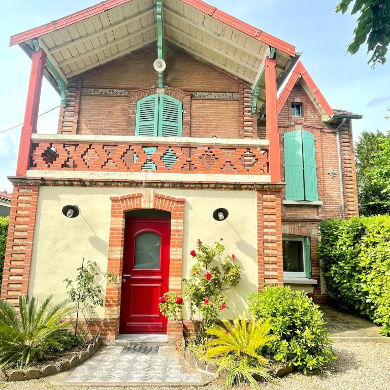 Lou Castelet maison de charme, chambres climatisées Centre ville Albi - Villa - 52