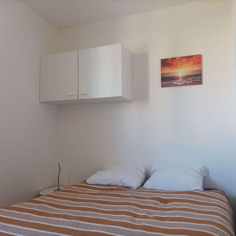 SP520-C154 Appartement 2 pièces 4 couchages SAINT PIERRE LA MER - Appartement 2 Chambres - 9