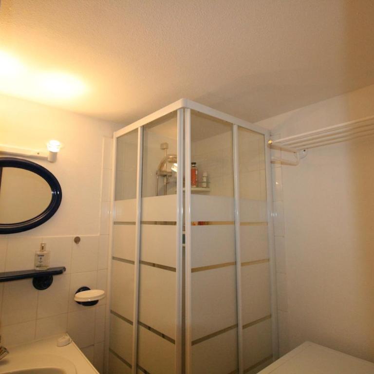maison dans résidence piscine juillet et août - Casa con 1 dormitorio - 6