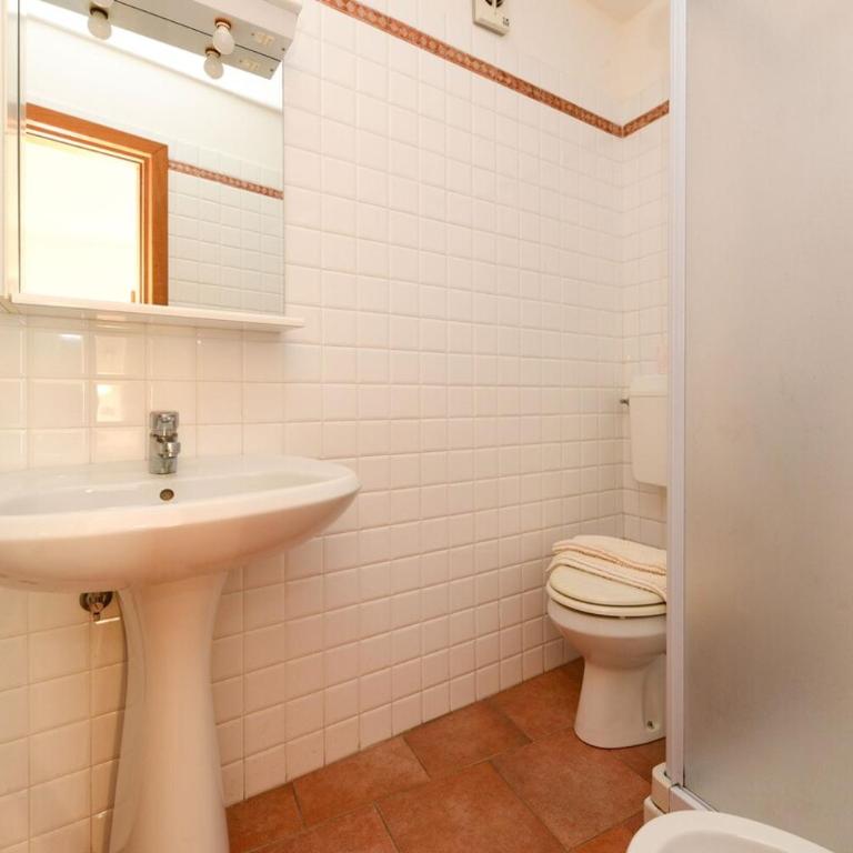 Tignale - Charme Rustico, Vista Lago con Parcheggio - Appartamento con 2 Camere da Letto - 21