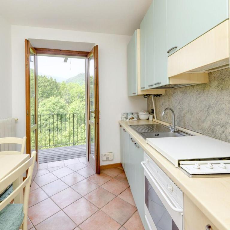 Tignale - Charme Rustico, Vista Lago con Parcheggio - Appartamento con 2 Camere da Letto - 4