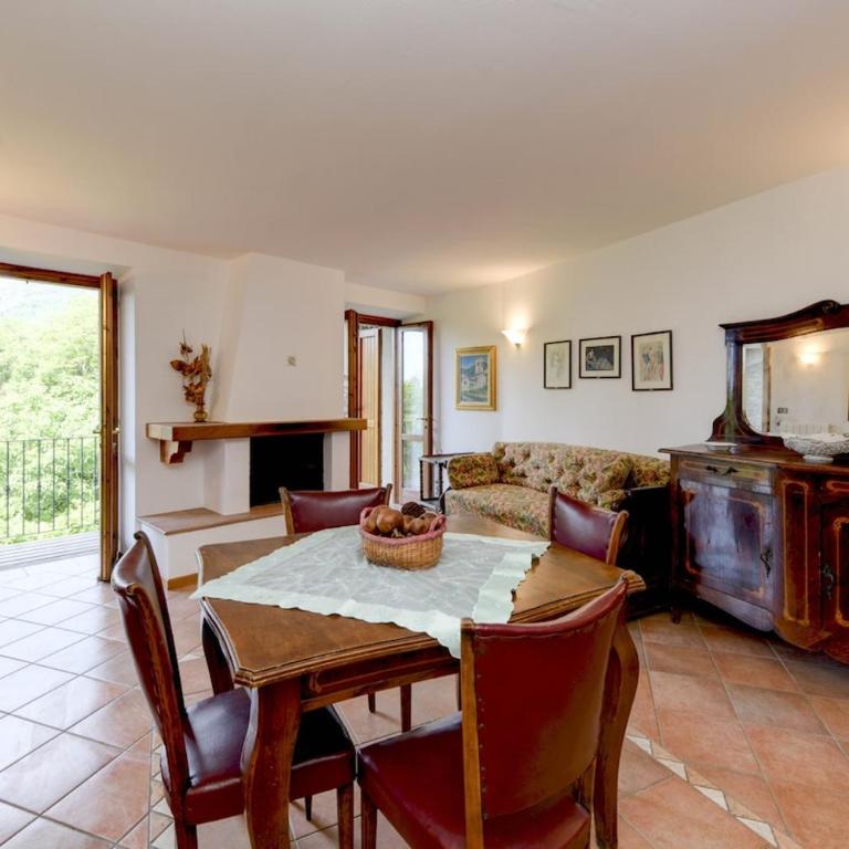 Tignale - Charme Rustico, Vista Lago con Parcheggio - Appartamento con 2 Camere da Letto - 8
