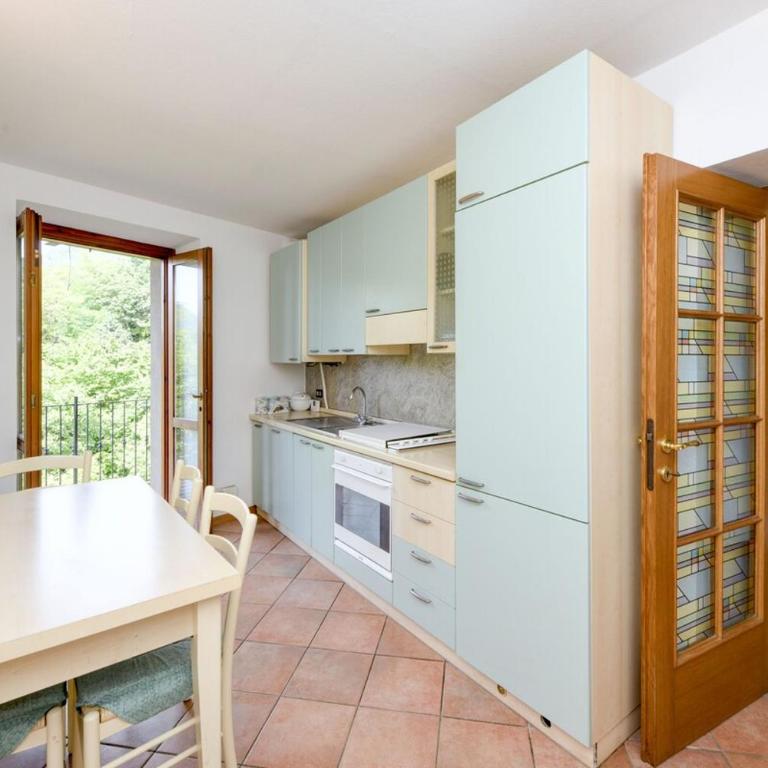 Tignale - Charme Rustico, Vista Lago con Parcheggio - Appartamento con 2 Camere da Letto - 10