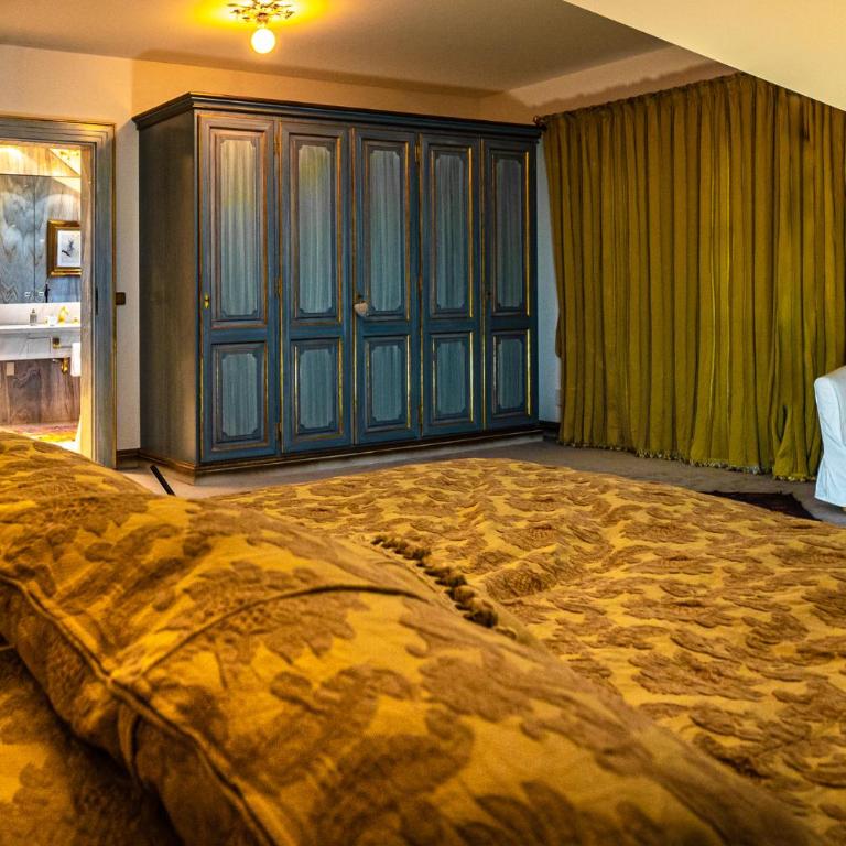 Villa Bostele with Five Bedrooms, Indoor Pool, Two Saunas & Garage - Villa - 26