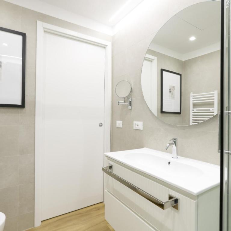 Easylife - Charme, comfort e quiete vicino Termini - Appartamento - 84