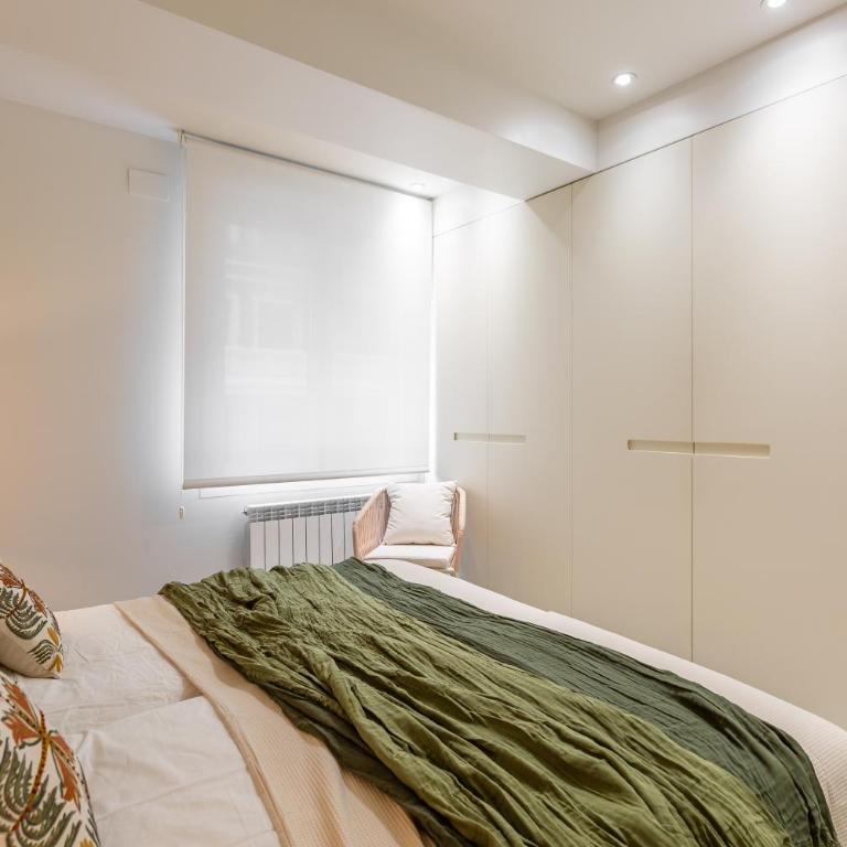 Apartamentos Kyns - Three-Bedroom Apartment - 10