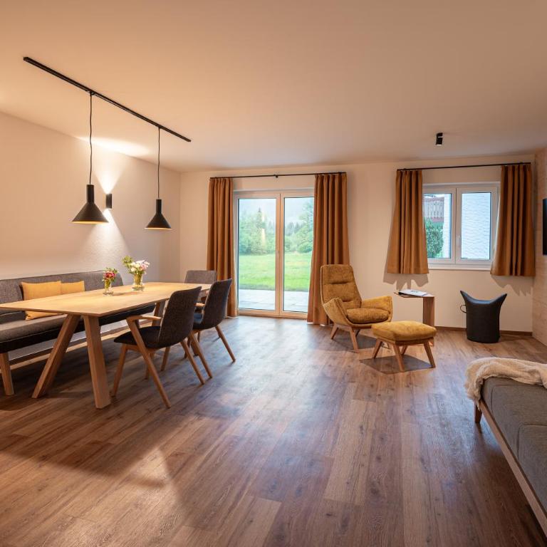 RUBEN 15 Ferienwohnungen - Apartment mit 3 Schlafzimmern und Aussicht - 2