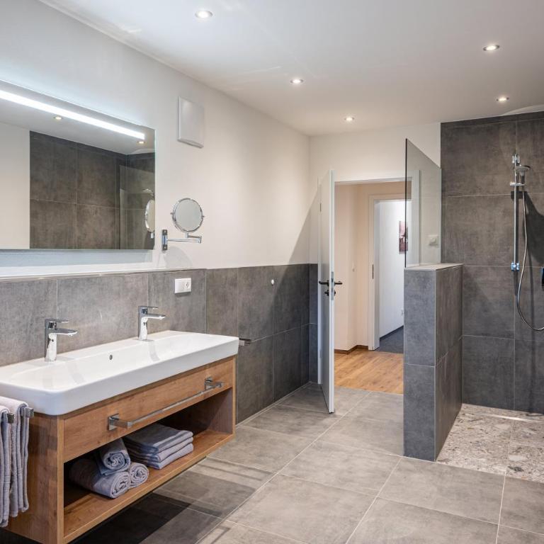 RUBEN 15 Ferienwohnungen - Apartment mit 3 Schlafzimmern und Aussicht - 7