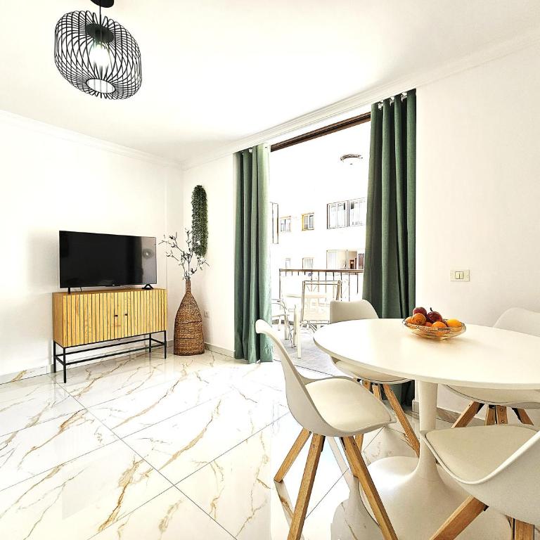 Ada's Nirvana, Heart of Los Cristianos - Apartamento de 2 dormitorios - 2