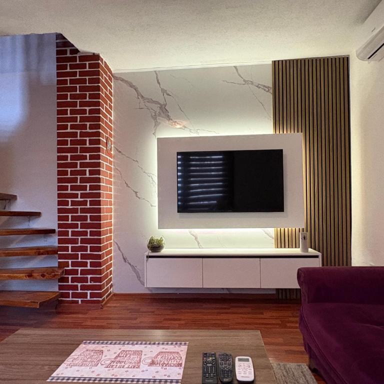 Urban Wing - Vacation Home - 2